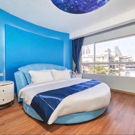 Sapphire hotel Silom Bangkok 蓝宝石曼谷酒店 外观 照片 A bedroom at the hotel