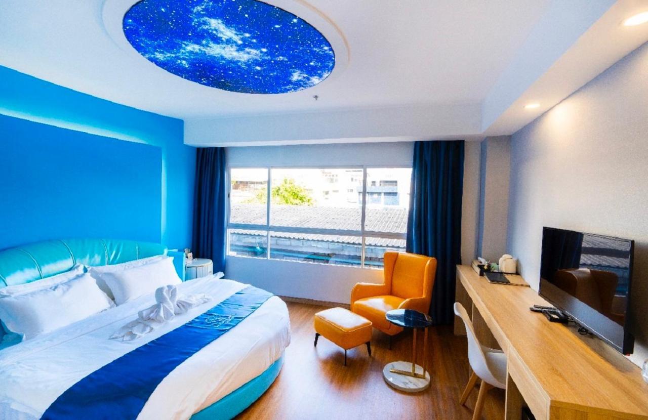 Sapphire hotel Silom Bangkok 蓝宝石曼谷酒店 外观 照片 A room at the hotel