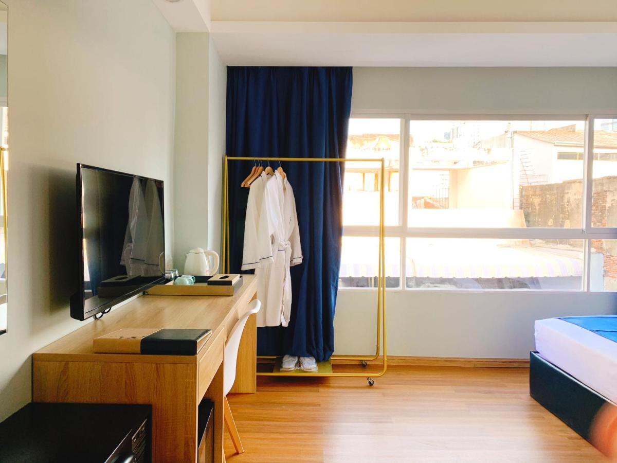 Sapphire hotel Silom Bangkok 蓝宝石曼谷酒店 外观 照片 A room at the hotel